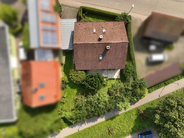 Immobilie in Künzelsau - Großzügiges Einfamilienhaus mit Wohlfühlcharakter und Garten in gefragter Lage von Künzelsau - Bild 4