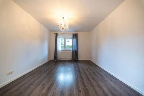 Immobilie in Kastellaun - Großzügige Hochparterre-Wohnung mit neuen Fenstern und sonnigem Balkon - Bild 3