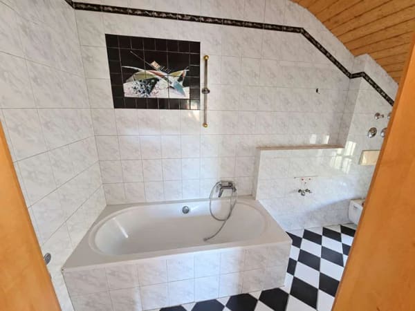 Immobilie in Grabenstätt - Provisionsfrei! Ein Haus im Grünen zwischen Traunstein und Chieming - Bild 2