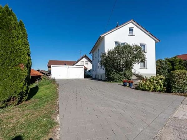 Immobilie in Erolzheim - Landleben mit Perspektive – Einfamilienhaus auf über 2.000 m² Grund - Bild 3