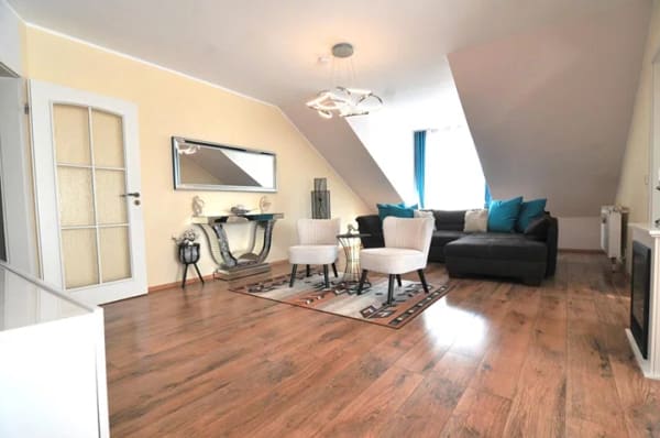 Immobilie in Hepberg - Modernisierte und elegante 4 Zimmer Wohnung in sehr ruhiger Lage - Bild 0