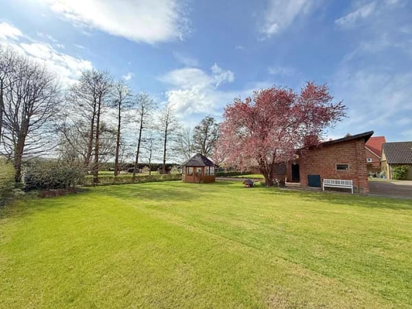 Immobilie in Haselau - Wohlfühl-Zuhause mit Traumgarten - Bild 0