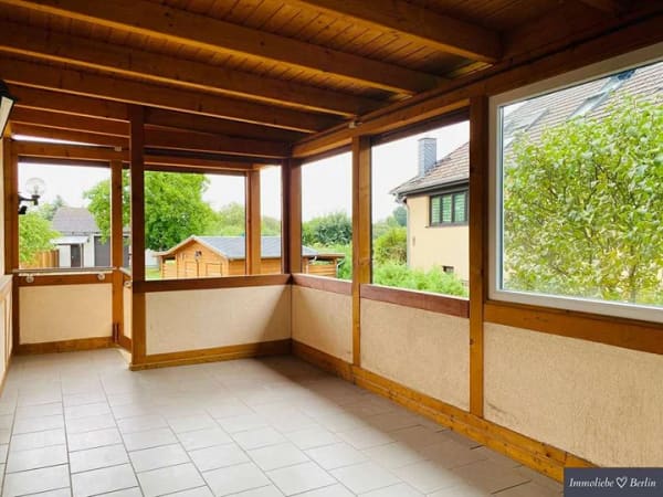 Immobilie in Trebbin - Viel Raum zur Entfaltung: Einfamilienhaus mit Werkstattgebäude auf 2000qm Grundstück - Bild 2