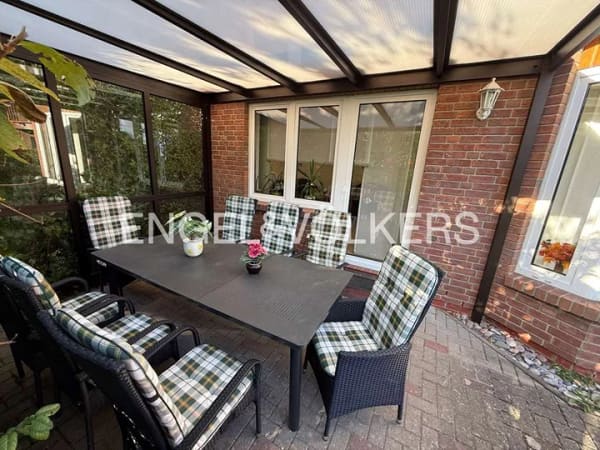 Immobilie in Elmenhorst/Lichtenhagen - Familiendomizil in Elmenhorst/Lichtenhagen - großzügig, mit Garten, Terrasse und Doppelgarage – n... - Bild 4