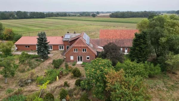 Immobilie in Wagenfeld - Resthof mit 378 m² Wohnfläche, 670 m² Nutzfläche & 2 Wohneinheiten - Bild 0