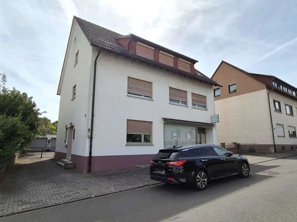 Immobilie in Ramstein-Miesenbach - Vielseitiges Wohn- und Geschäftshaus mit großzügigem Grundstück im Ortszentrum - Bild 0