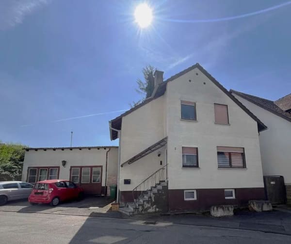 Immobilie in Bad Schönborn - Einfamilienhaus mit Werkstatt in Bad Schönborn zu verkaufen. - Bild 0