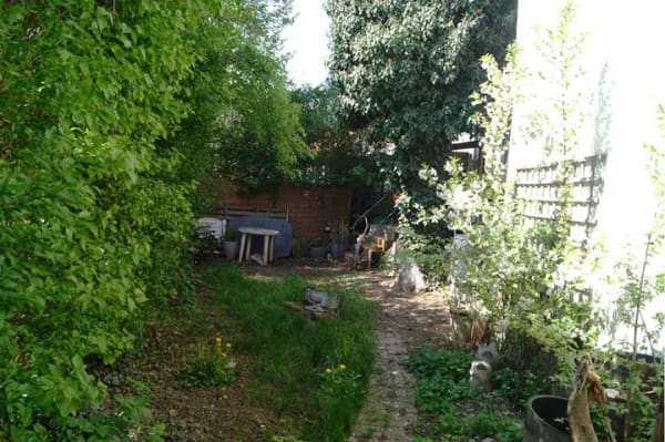 Immobilie in Bad Schönborn - Einfamilienhaus mit Werkstatt in Bad Schönborn zu verkaufen. - Bild 1