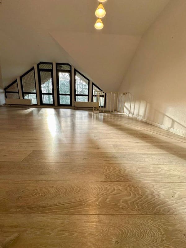 Immobilie in Elmenhorst - Modernisierte 3 Zimmer-Maisonette Wohnung mit Loggia in einzigartiger Grünlage - Bild 4