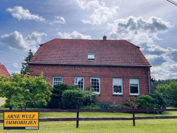 Immobilie in Vielank - Resthof mit großem Grundstück in Hohenwoos (Vielank) - Bild 0