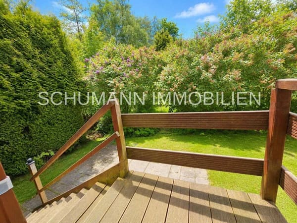 Immobilie in Wilhelmshaven - Dreifamilienhaus auf 1.180 m² Erbpachtgrundstück in F'groden-Sackgassenlage- - Bild 1