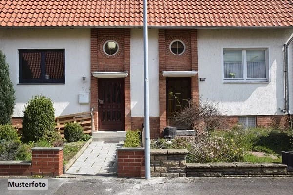 Immobilie in Kamp-Lintfort - Großzügige Doppelhaushälfte nebst Terrasse und Garage - Bild 0