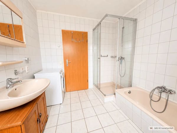 Immobilie in Leipzig - Freistehendes Zweifamilienhaus mit Einliegerwohnung, Pool & unverbaubarem Weitblick - Bild 2