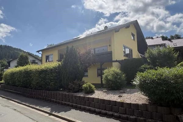 Immobilie in Warmensteinach - Wohntraum mit viel Platz in idyllischer Umgebung - Bild 2