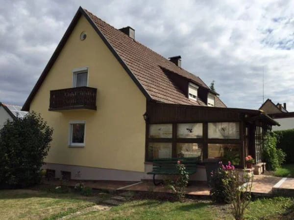 Immobilie in Ergoldsbach - Wohnhaus Zwangsversteigerung wegen Scheidung am 7.12.26 - Bild 0