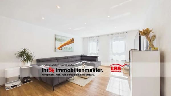 Immobilie in Steinfeld - Umfassend saniertes Zweifamilienhaus mit zwei modernen 3-Zimmer-Wohnungen! - Bild 0