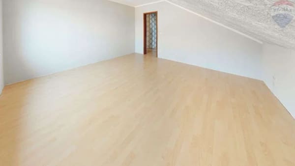 Immobilie in Rülzheim - Gemütlich & Helle 2-Zimmer Wohnung im Dachgeschoss - Bild 1
