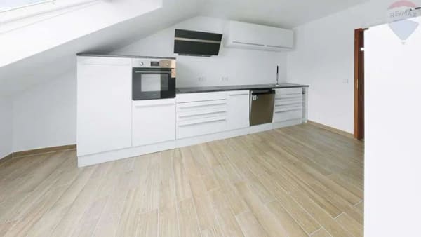 Immobilie in Rülzheim - Gemütlich & Helle 2-Zimmer Wohnung im Dachgeschoss - Bild 4
