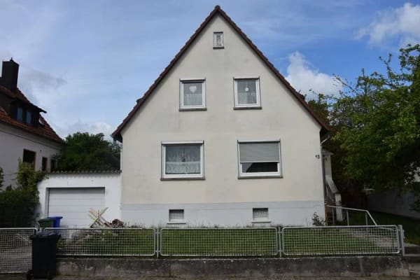 Immobilie in Korbach - Wohnhaus mit Garage - Bild 0