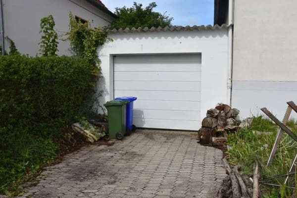 Immobilie in Korbach - Wohnhaus mit Garage - Bild 1
