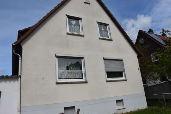 Immobilie in Korbach - Wohnhaus mit Garage - Bild 2