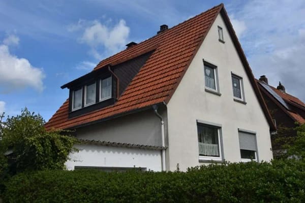 Immobilie in Korbach - Wohnhaus mit Garage - Bild 3