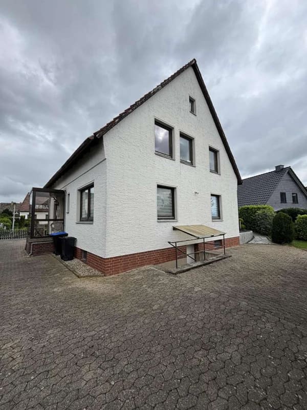Immobilie in Pattensen - Großzügiges Ein- bis Zweifamilienhaus mit viel Potenzial u. großem Grundstück - Bild 3