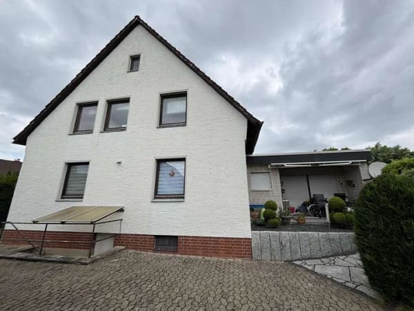 Immobilie in Pattensen - Großzügiges Ein- bis Zweifamilienhaus mit viel Potenzial u. großem Grundstück - Bild 4