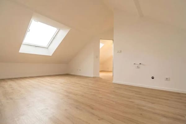Immobilie in Mönchweiler - Neu ausgebaute Kapitalanlage – kompakte 2-Zimmer-Wohnung mit Stellplatz - Bild 0