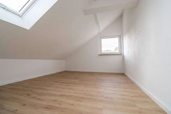 Immobilie in Mönchweiler - Neu ausgebaute Kapitalanlage – kompakte 2-Zimmer-Wohnung mit Stellplatz - Bild 2