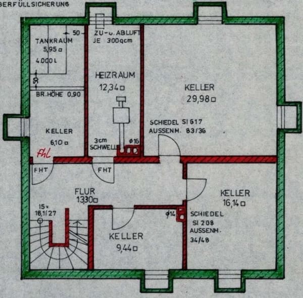 Immobilie in Bruckmühl - Bruckmühl: Großzügiges Einfamilienhaus mit guter Bausubstanz zum renovieren. - Bild 1