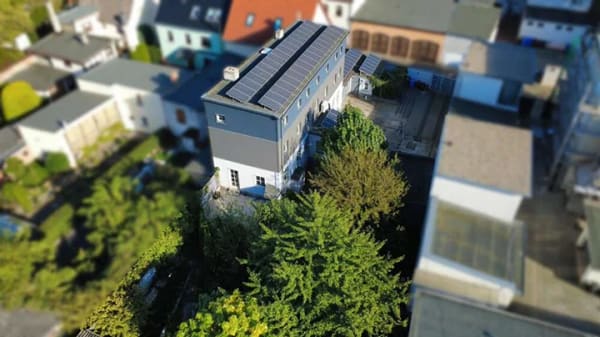 Immobilie in Calbe (Saale) - Gepflegtes Einfamilienhaus mit großem Grundstück, zwei Garagen und Ausbaupotenzial in Calbe (Saale) - Bild 2