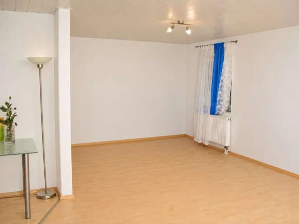Immobilie in Ubstadt-Weiher - Doppelhaushälfte in attraktiver Lage – zur Kapitalanlage oder perspektivisch zur Eigennutzung - Bild 1