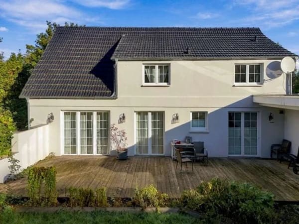 Immobilie in Hage - Arbeiten und Wohnen unter einem Dach - Großzügiges Anwesen im Luftkurort Hage nahe der Ostfriesisc - Bild 2