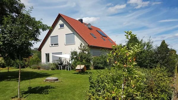 Immobilie in Gransee - 1 - 2-FamHaus: 5 Min zum Einkaufen, 10 Min in den Wald, 20 Min zum Badesee, 40 Minuten nach Berlin - Bild 2