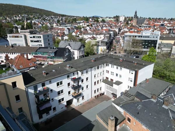 Immobilie in Hofheim am Taunus - Langfristig investieren – Vermietete 3-Zimmer-Wohnung in gefragter Zentrumslage - Bild 1