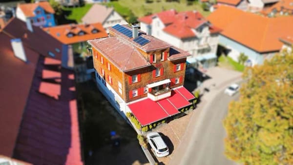 Immobilie in Scheidegg - Ein Stück Ortsgeschichte! Gepflegte Pension im Herzen von Scheidegg - Bild 2