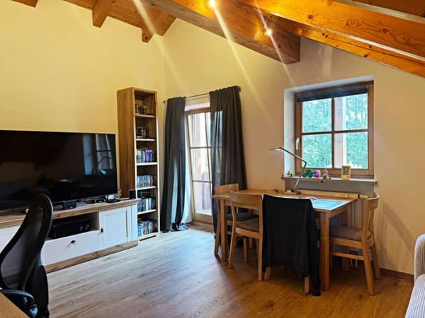 Immobilie in Nußdorf am Inn - Mit Südbalkon und Bergblick:
Vermietete Dachgeschosswohnung in Nußdorf am Inn - Bild 2