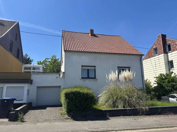 Immobilie in Wadgassen - Viel Platz für den Alltag in diesem Haus in Wadgassen - Bild 1