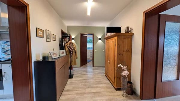 Immobilie in Hann. Münden - [Erdgeschoss] 3-Zimmer-Wohnung mit Balkon und Stellplatz direkt vor der Tür - Bild 1
