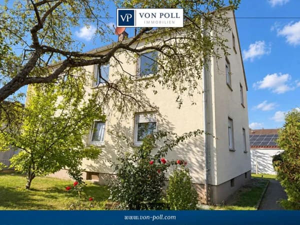 Immobilie in Wassertrüdingen - Zweifamilienhaus mit großem Grundstück, zwei Garagen und Ausbaupotenzial in Wassertrüdingen - Bild 0