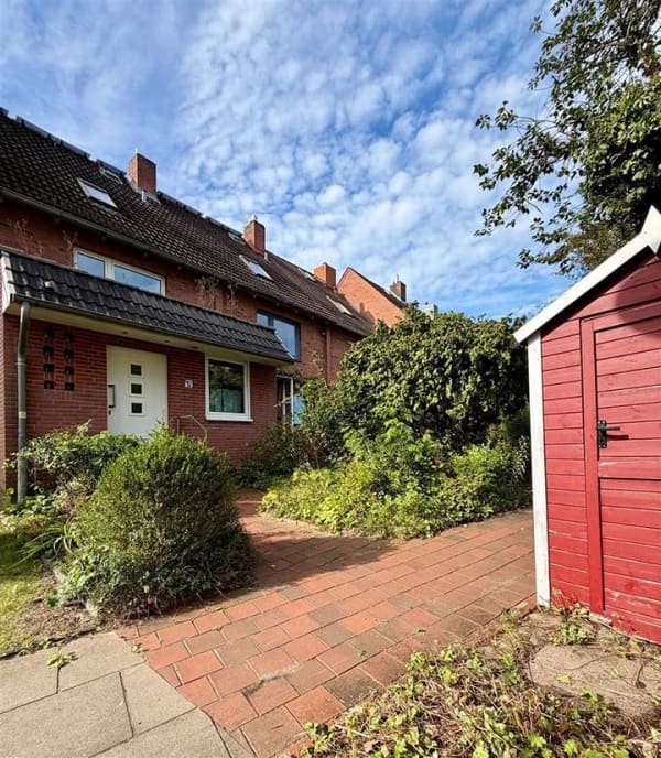 Immobilie in Kronshagen - Bezugsfreies 4,5-Zimmer-Reihenmittelhaus mit Keller, Terrasse und Garten // Zentral in Kronshagen - Bild 0
