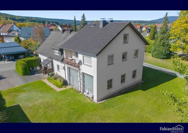 Immobilie in Mehlmeisel - Potenzialstarkes Mehrfamilienhaus mit großer Halle in idyllischer Lage von Mehlmeisel - Bild 0