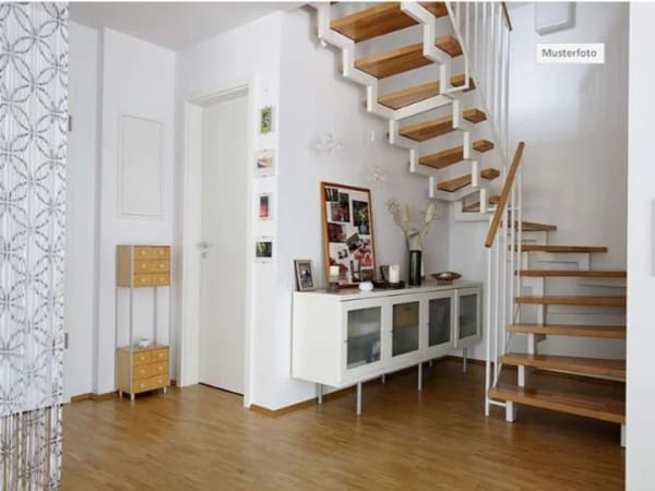 Immobilie in Schloß Holte-Stukenbrock - 4-Zimmer-Wohnung, Schloß Holte - Interessante Gelegenheit für Käufer ohne Provision - Bild 0