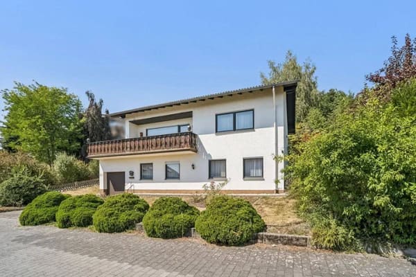 Immobilie in Hadamar - Charmantes freistehendes Einfamilienhaus mit großem Grundstück in ruhiger Lage - Hadamar - Bild 0