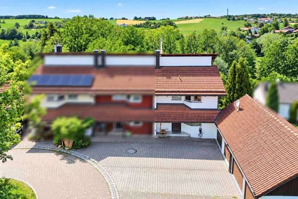 Immobilie in Isen - Architektenhaus in erster Reihe mit unverbautem Blick & eine Sackgassenlage - perfekt für Familien! - Bild 1