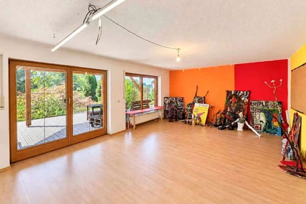 Immobilie in Isen - Architektenhaus in erster Reihe mit unverbautem Blick & eine Sackgassenlage - perfekt für Familien! - Bild 4