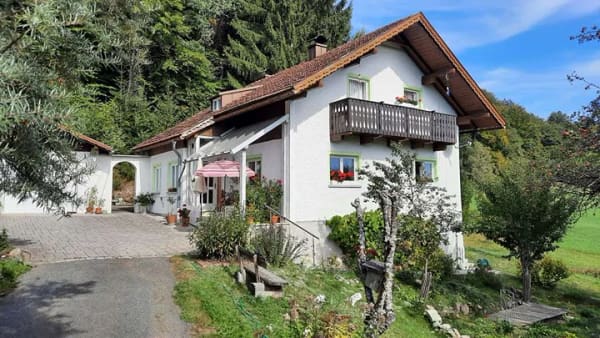 Immobilie in Grainet - Bei Grainet - Alleinlage! Bayerwaldhaus am Waldesrand für nur € 199.000,-- - Bild 0
