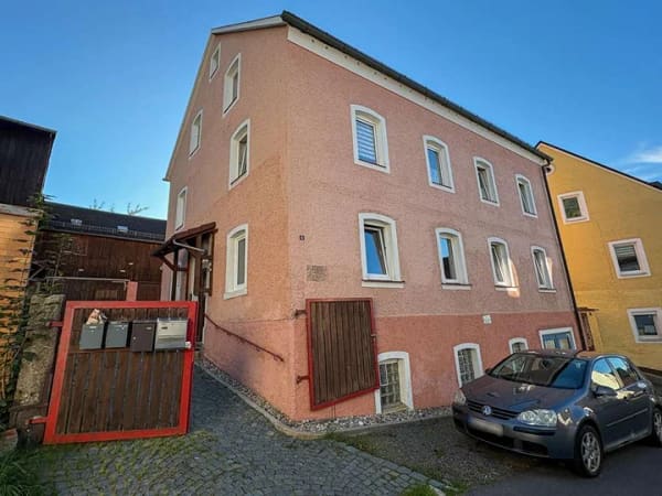Immobilie in Marktredwitz - Wohnraum, Werkstatt, Möglichkeiten - Bild 0