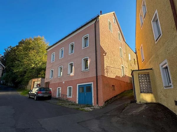 Immobilie in Marktredwitz - Wohnraum, Werkstatt, Möglichkeiten - Bild 1